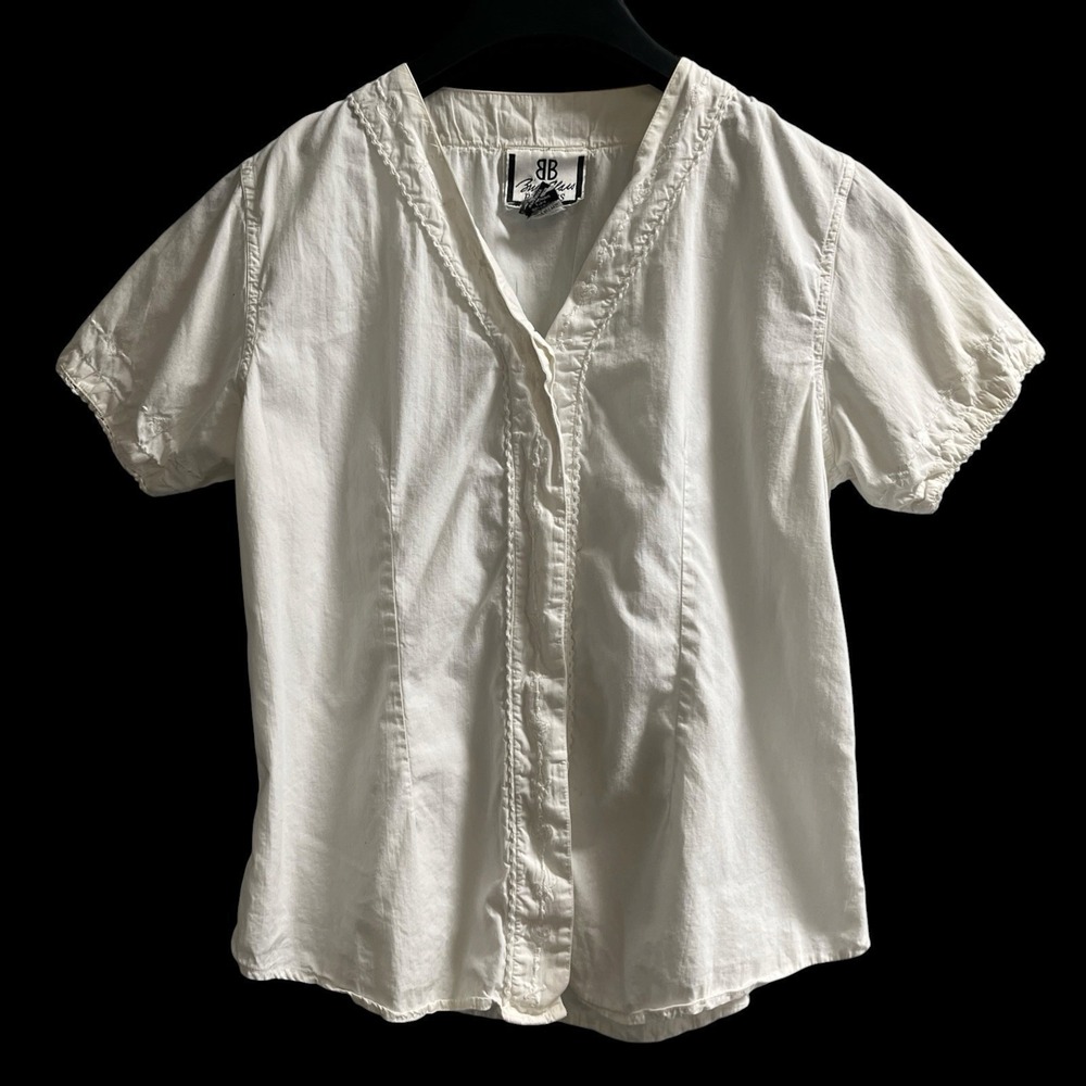 Vintage Bill Bass Top White Heart Floral Emboridered Button Down PM Feminine Y2K
